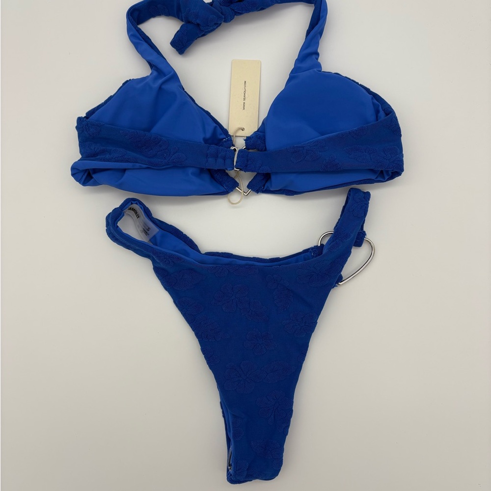 Elegant Blue Bikini Set - Picture 8 of 8